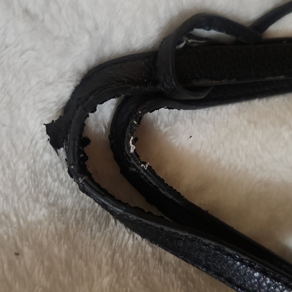 Preloved GUESS Black Quilted Women's Shoulder Bag - Picture 4 of 6